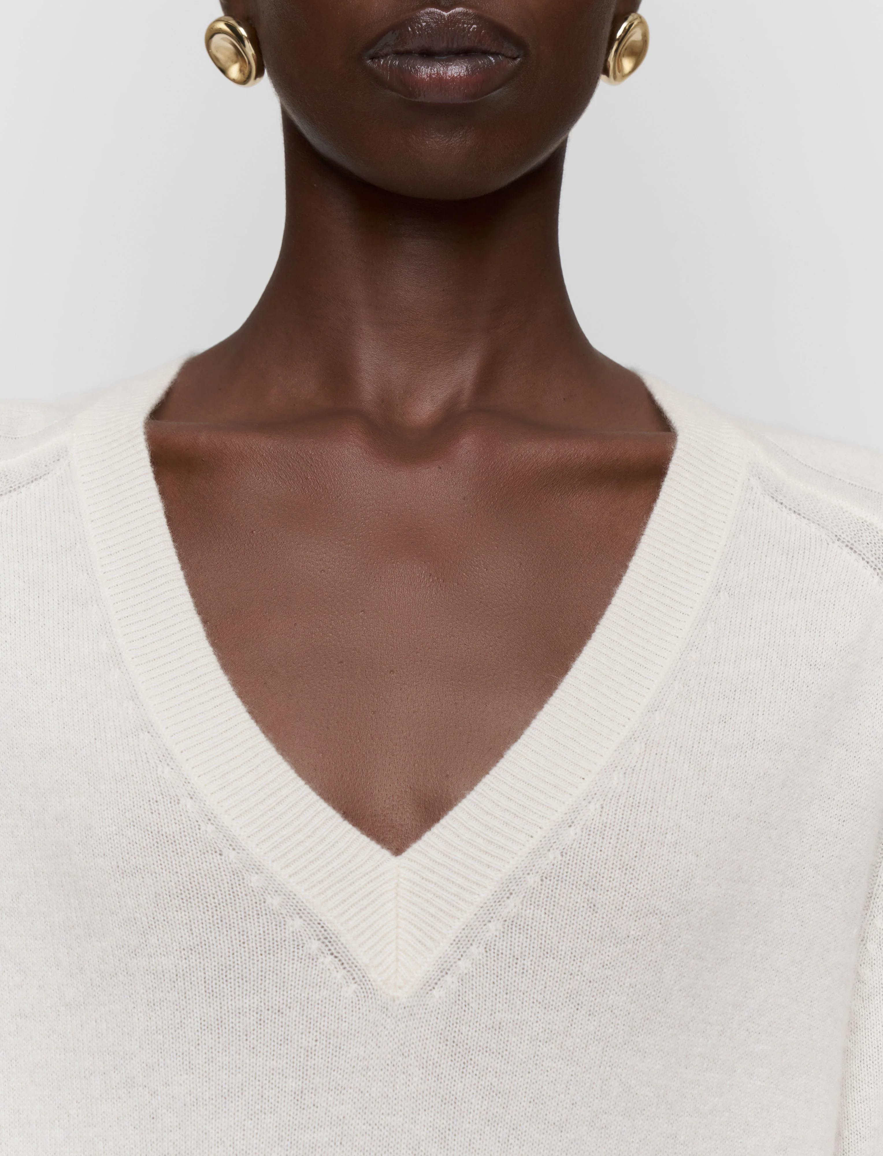 Lucille Light Pure Cashmere V Neck Jumper - Image 4