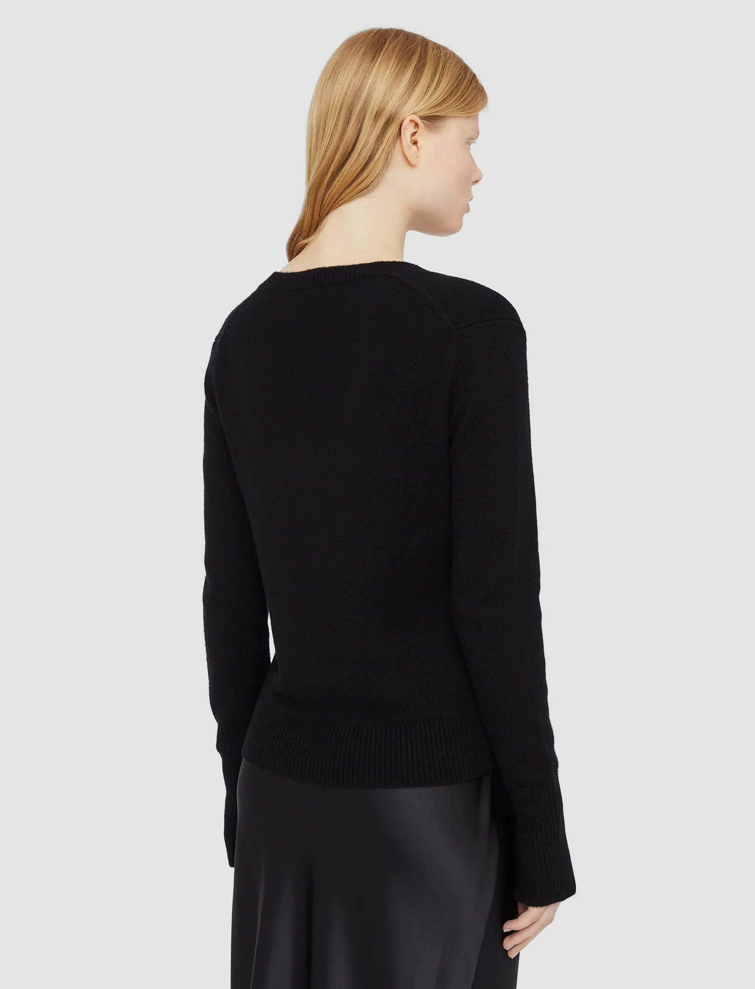 Pure Cashmere V Neck Jumper - Image 4